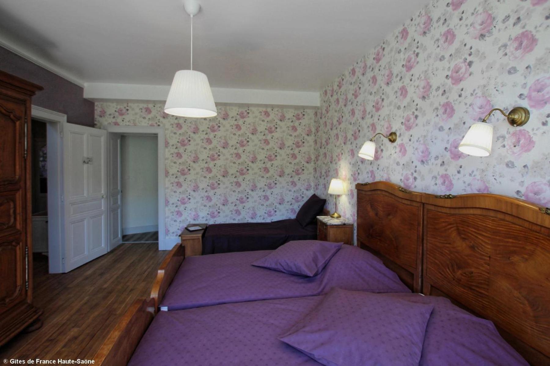 Au Fil Du Temps Bed & Breakfast Fougerolles-Saint-Valbert Екстериор снимка