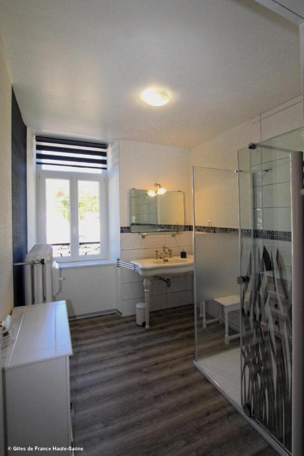 Au Fil Du Temps Bed & Breakfast Fougerolles-Saint-Valbert Екстериор снимка